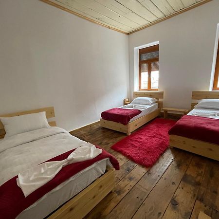 Ardjon House Pansiyon Berat Dış mekan fotoğraf