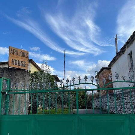 Ardjon House Pansiyon Berat Dış mekan fotoğraf