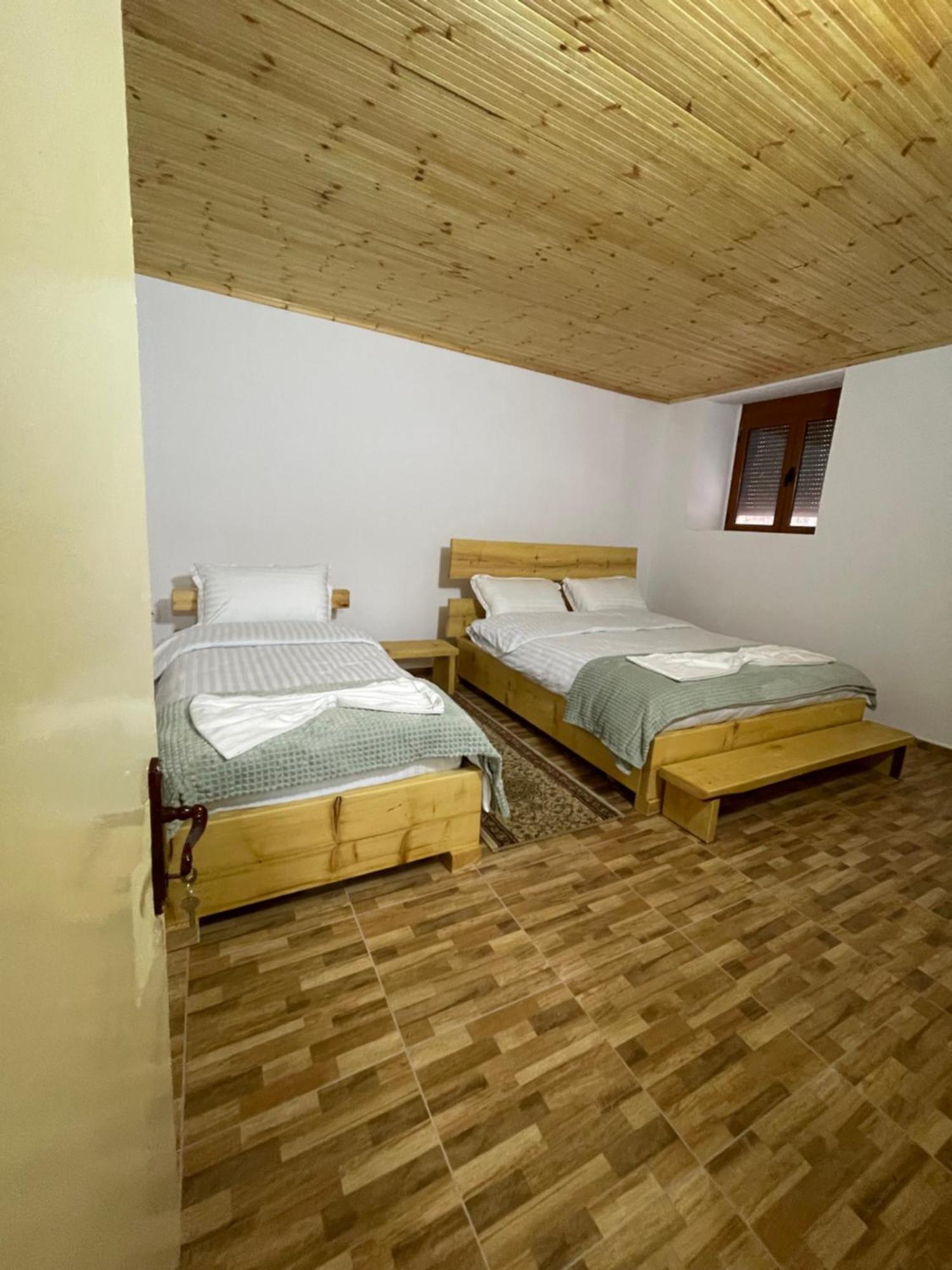 Ardjon House Pansiyon Berat Dış mekan fotoğraf